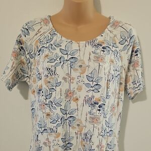 DE Collection Women's Scoop Neck Floral Short Sleeve Dress- White/Blue/Peach L